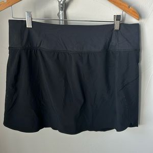 Athleta black run with it skort size large great condition